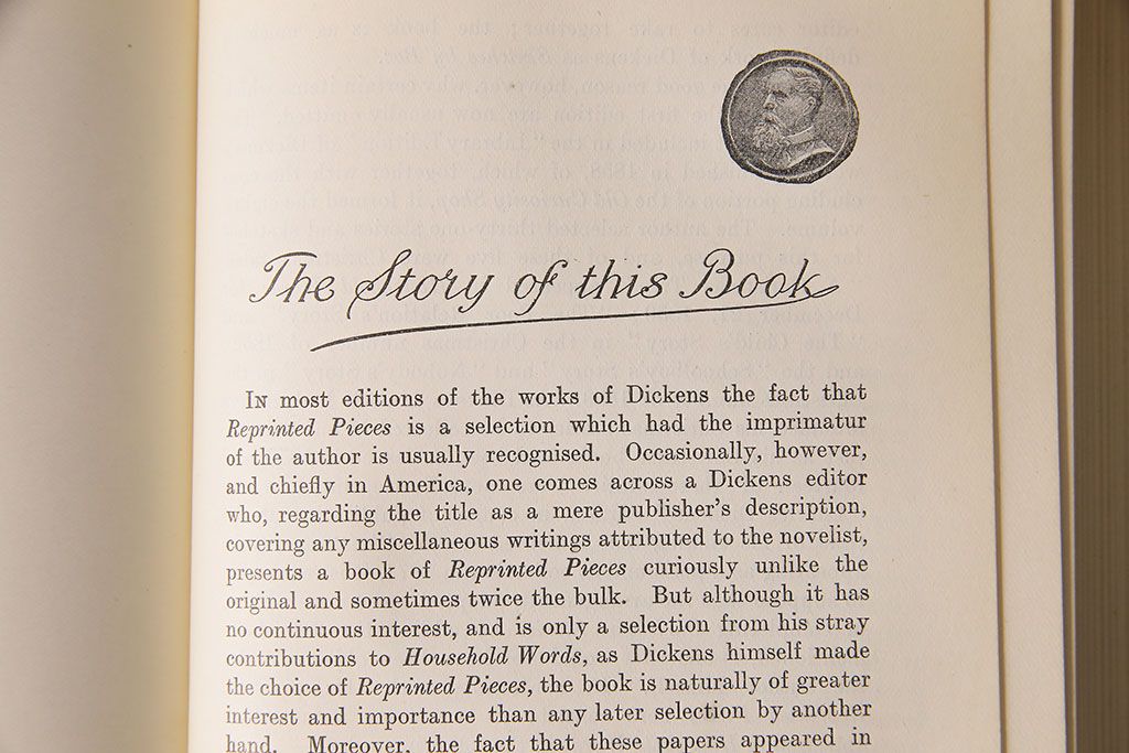 アンティーク雑貨　英国アンティーク　CHARLES DICKENS(チャールズ・ディケンズ)　洋書(本、英字本、小説)2冊セット(2)