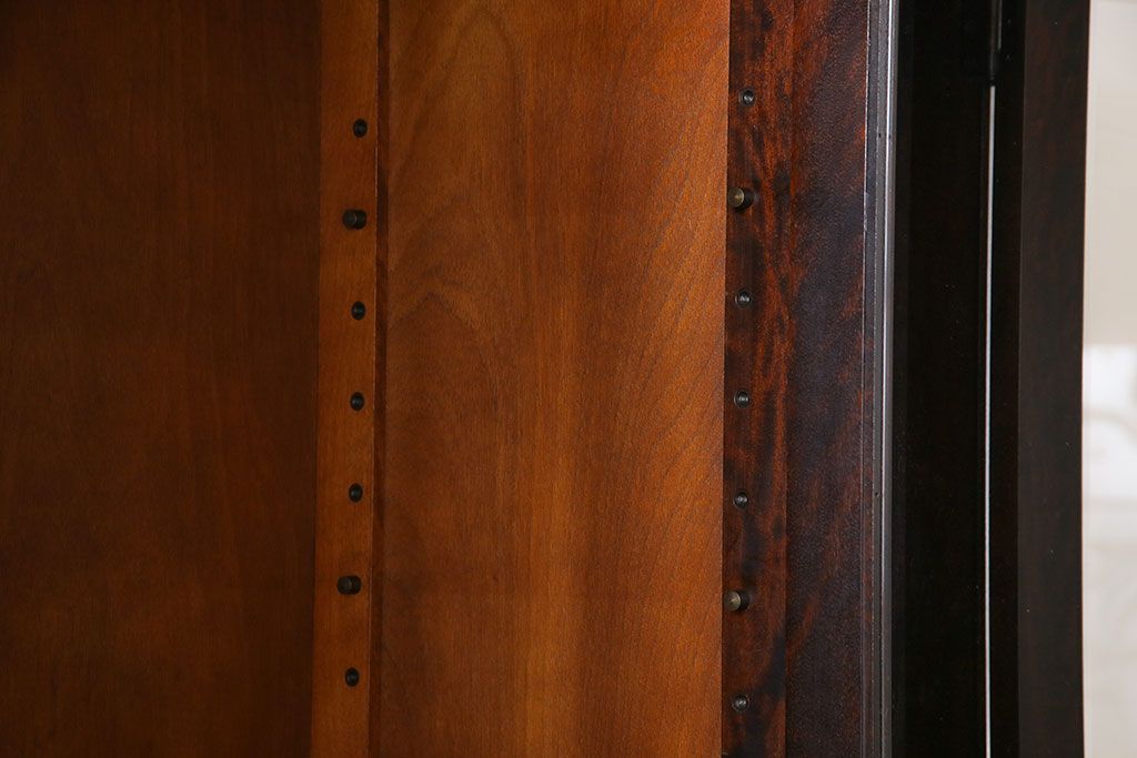 【N様ご成約分】中古　北海道民芸家具　OM151　上品な佇まいの食器棚(キャビネット、収納棚)(定価130万円)