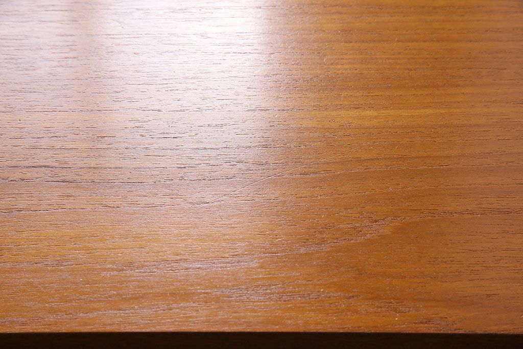 ヴィンテージ家具　北欧ビンテージ　チーク材　レア品!天板拡張式のネストテーブル(エクステンションテーブル、センターテーブル、サイドテーブル)