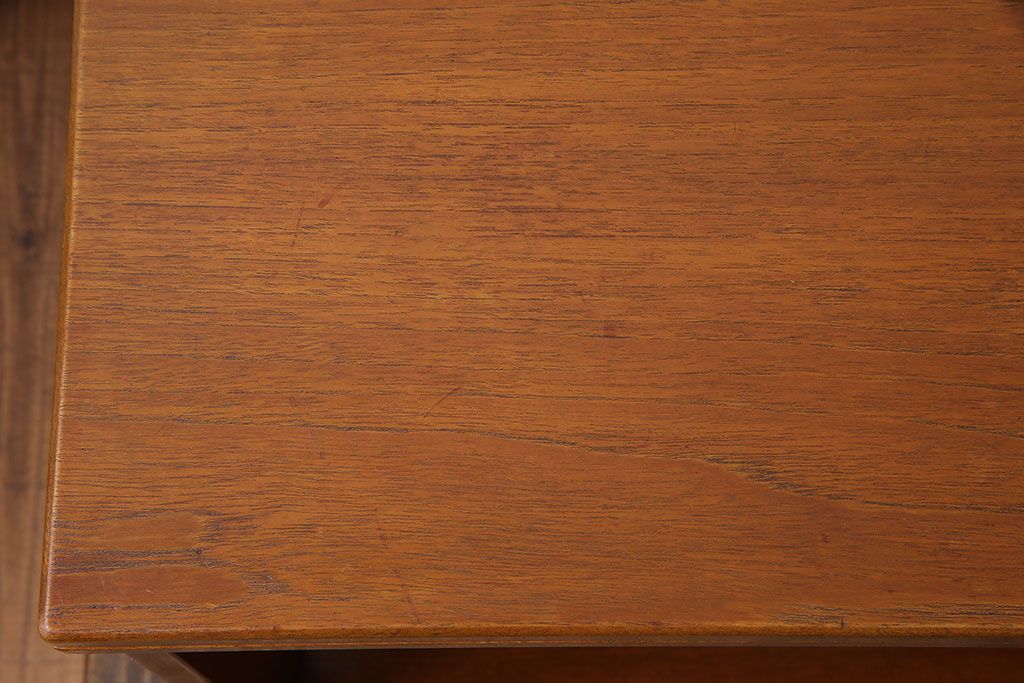 ヴィンテージ家具　北欧ビンテージ　チーク材　レア品!天板拡張式のネストテーブル(エクステンションテーブル、センターテーブル、サイドテーブル)