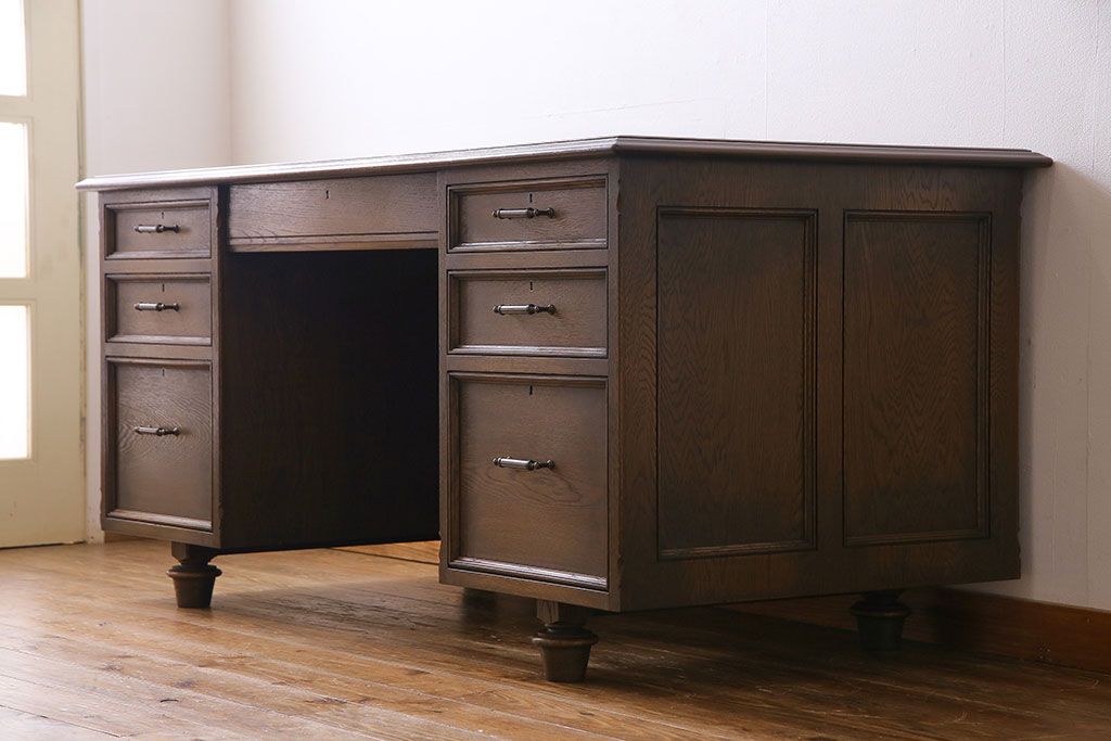 中古　神戸洋家具 永田良介商店　希少品!　優雅な佇まいの両袖デスク(机、在宅ワーク、在宅用ワークデスク)(定価約58万円)