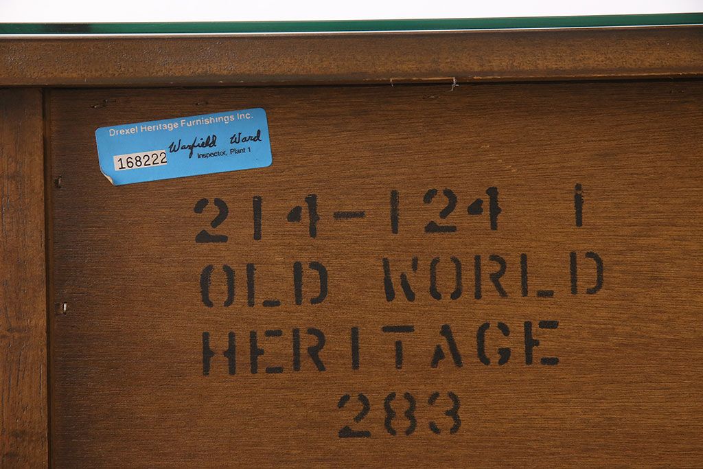 中古美品　DREXEL HERITAGE(ドレクセルヘリテイジ)　old continent(オールドコンチネント)　ドレッシングチェスト(ドレッサー、三面鏡、ミラー、サイドチェスト)(定価約140万円)