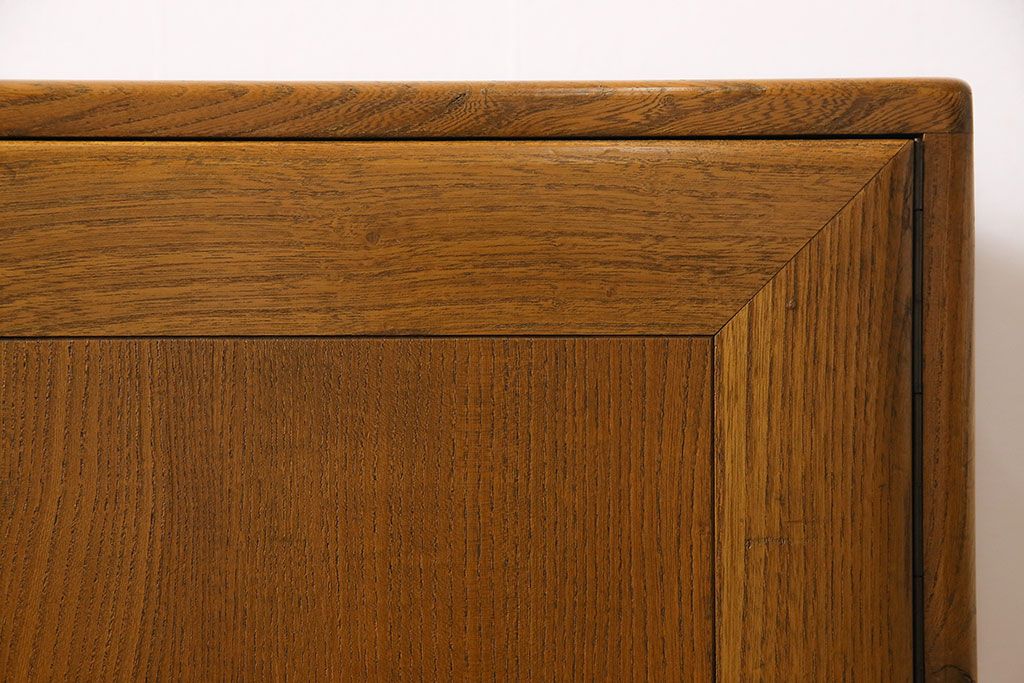 ヴィンテージ家具　イギリスビンテージ　ERCOL(アーコール)　ウィンザーサイドボード(ローチェスト、収納棚、リビングボード)
