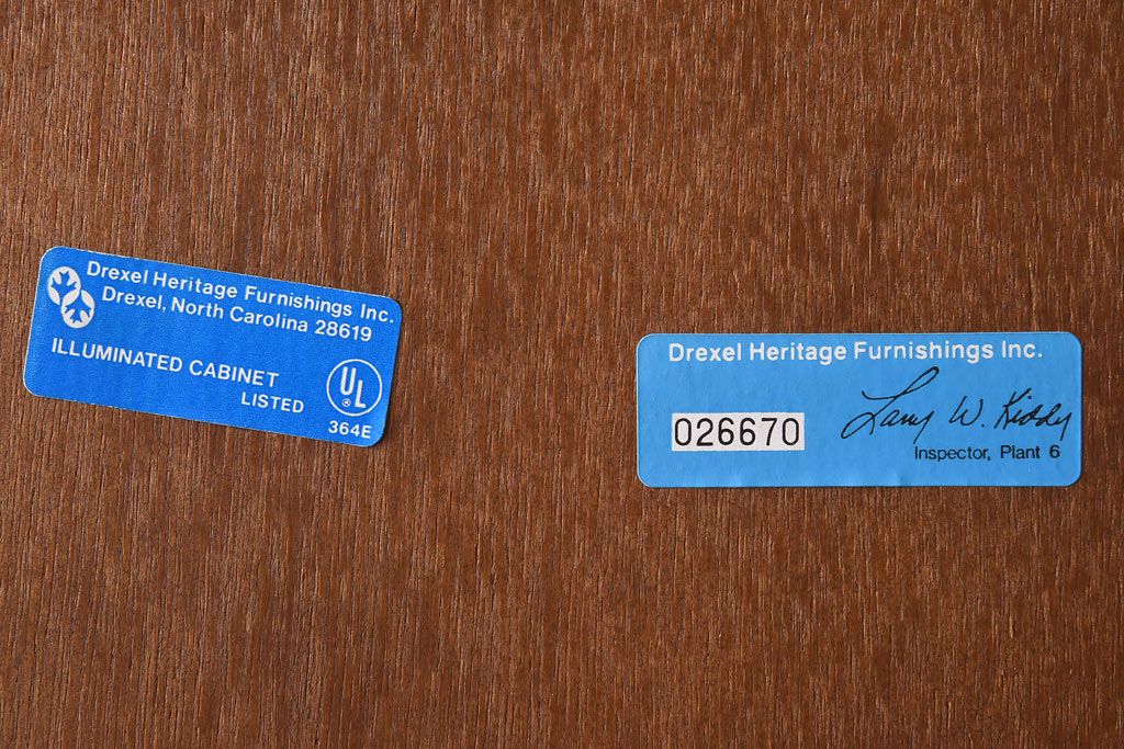 中古　DREXEL HERITAGE(ドレクセルヘリテイジ)　old continent(オールドコンチネント)　バンチングキャビネット(飾り棚、キュリオケース、ガラスショーケース)(定価約129万円)(1)