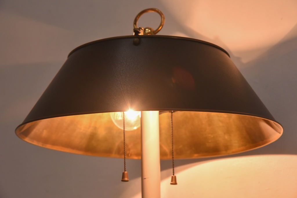 Pieterman(ピーターマン)　真鍮製　黒色の笠がシックなテーブルランプ(スタンドライト、卓上照明)