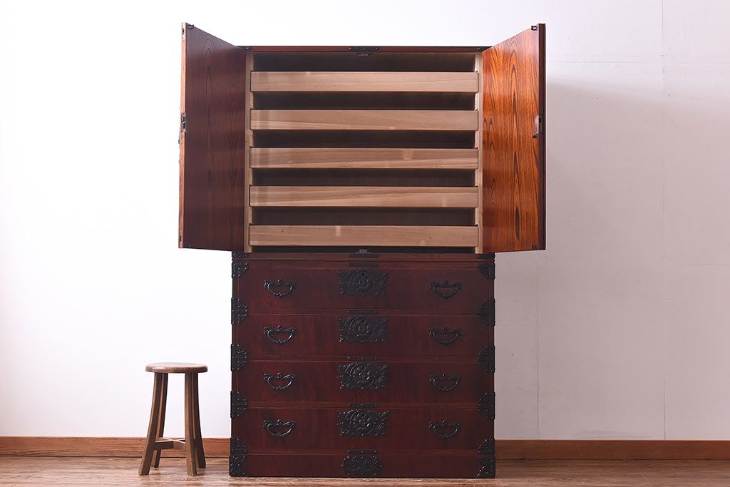 中古　岩谷堂箪笥　開き牡丹・羽牡丹　みちのくA2型衣装箪笥(和タンス、整理箪笥)