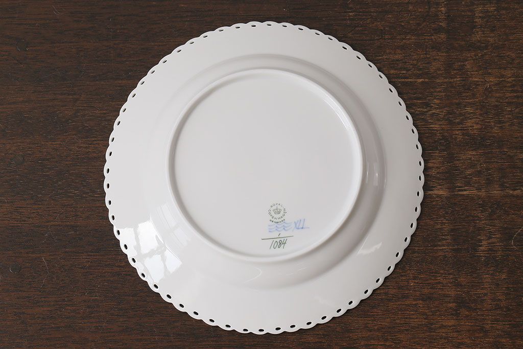 中古　ROYAL COPENHAGEN(ロイヤルコペンハーゲン)　ブルーフルーテッドフルレース　25cmプレート2枚セット(洋食器)(定価約8万6千円)(1)