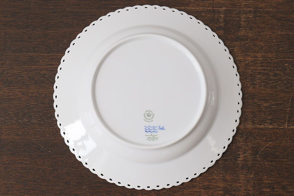 中古　ROYAL COPENHAGEN(ロイヤルコペンハーゲン)　ブルーフルーテッドフルレース　25cmプレート2枚セット(洋食器)(定価約8万6千円)(2)