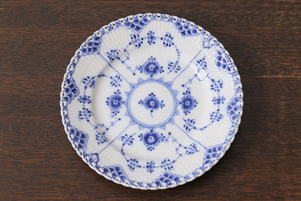 中古　ROYAL COPENHAGEN(ロイヤルコペンハーゲン)　17.5cm　ブルーフルーテッドフルレース　プレート2枚セット(洋食器)(定価約6万5千円)(1)