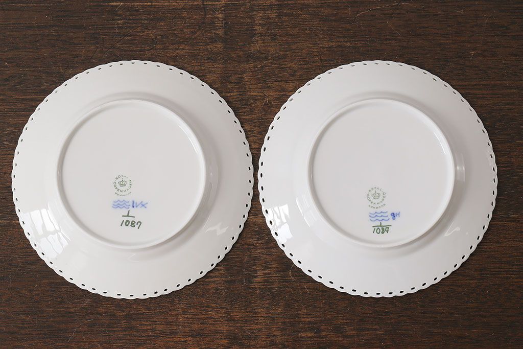 中古　ROYAL COPENHAGEN(ロイヤルコペンハーゲン)　17.5cm　ブルーフルーテッドフルレース　プレート2枚セット(洋食器)(定価約6万5千円)(1)