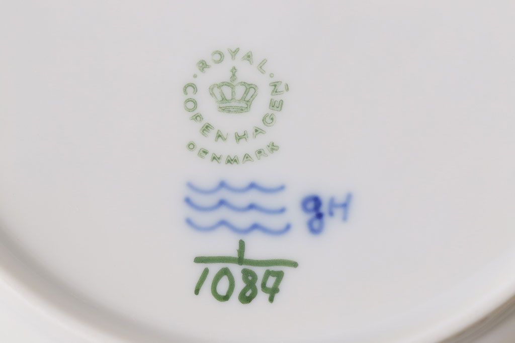 中古　ROYAL COPENHAGEN(ロイヤルコペンハーゲン)　17.5cm　ブルーフルーテッドフルレース　プレート2枚セット(洋食器)(定価約6万5千円)(1)