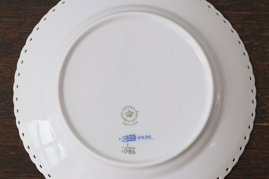 中古　ROYAL COPENHAGEN(ロイヤルコペンハーゲン)　19.5cm　ブルーフルーテッドフルレース　プレート2枚セット(洋食器)(定価約6万5千円)(2)