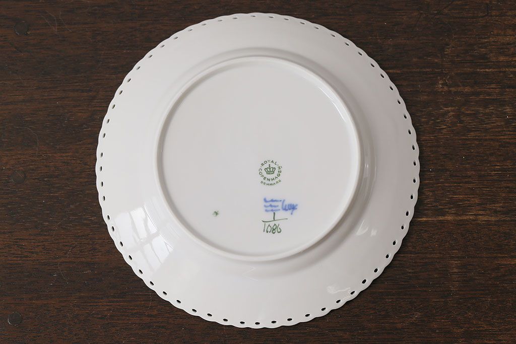 中古　ROYAL COPENHAGEN(ロイヤルコペンハーゲン)　ブルーフルーテッド　フルレース　19.5cmプレート2枚セット(洋食器)(定価約6万5千円)(3)