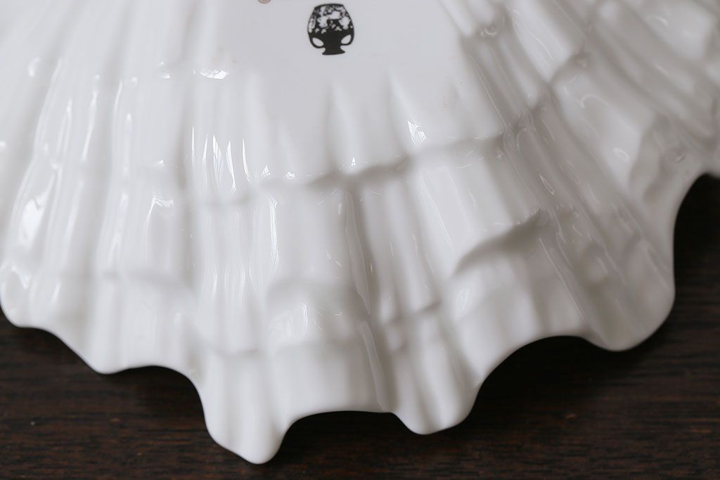 中古　イギリス Wedgwood(ウェッジウッド)　NAUTILUS(ノーチラス)　シェル型　ナッツディッシュ2枚セット(プレート)