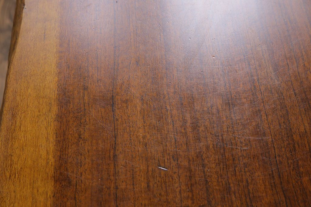 中古　国産品　天板一枚板!　モンキーポッド材　金褐色と木目が目を引くダイニングテーブル(作業台)