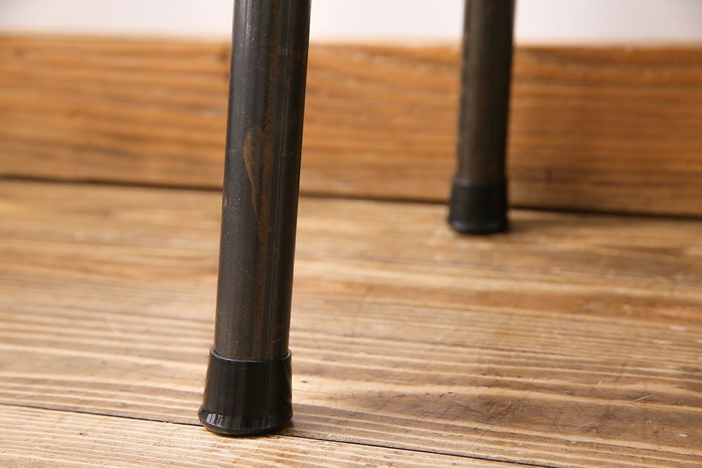 アンティーク雑貨　大正昭和初期　ケヤキ材一枚板　杢目が魅力的なリメイク鉄脚ベンチ(板座チェア、椅子)