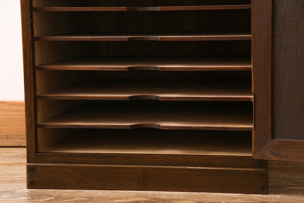 アンティーク家具　和製アンティーク　栓材　古い木の質感が魅力の書類ケース(収納棚)