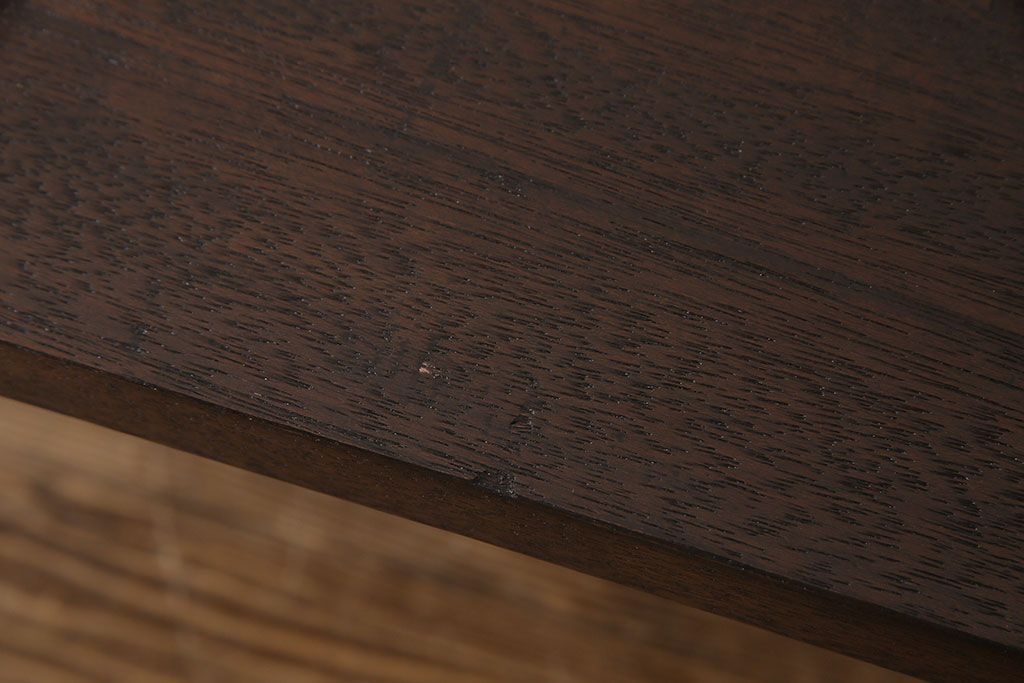 アンティーク雑貨　リメイク　U字の脚が特徴的な古材を使った鉄脚テーブル(サイドテーブル、飾り台)
