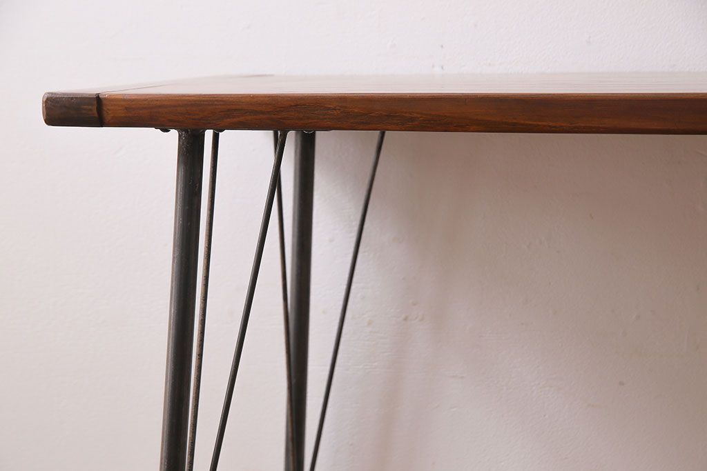 リメイク　天板イチョウ材一枚板　やわらかな木味が魅力の鉄脚テーブル(サイドテーブル、カフェテーブル)