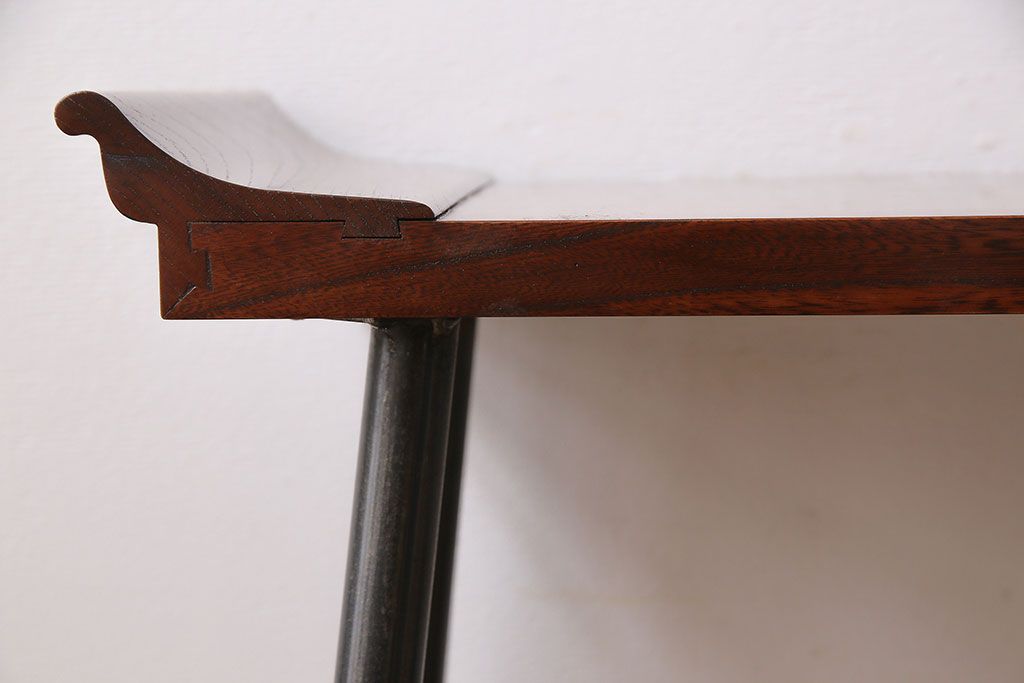 明治大正期　ケヤキ材一枚板　筆返し付き　漆塗仕上げのリメイク鉄脚ベンチ(板座チェア、椅子)