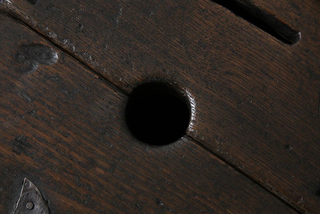 アンティーク雑貨　古民具・骨董　栗材　和の雰囲気を引き立てる味わい深い銭箱(銭函)