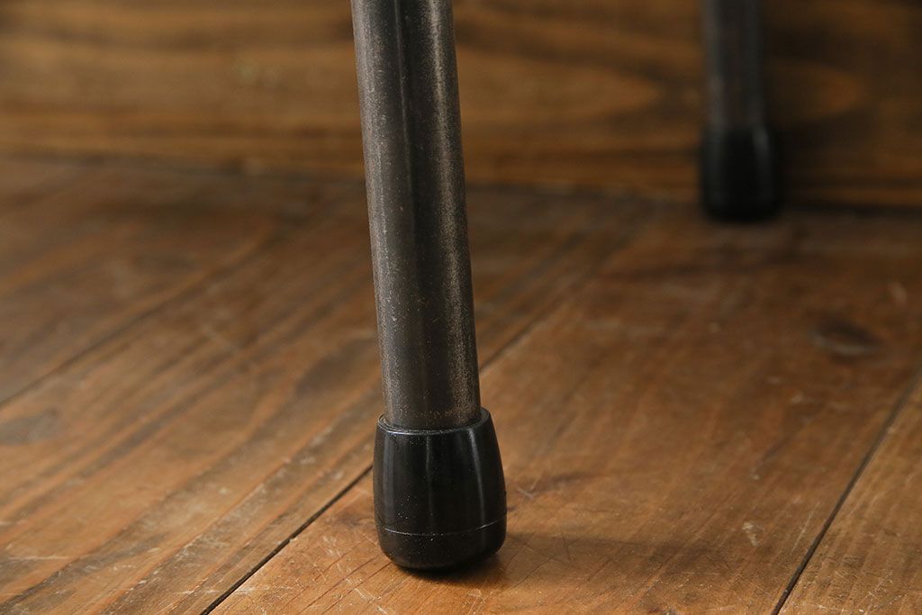 古材使用　鉄脚　インダストリアルの空間にもおすすめなリメイクテーブル(ローテーブル、カフェテーブル)(1)