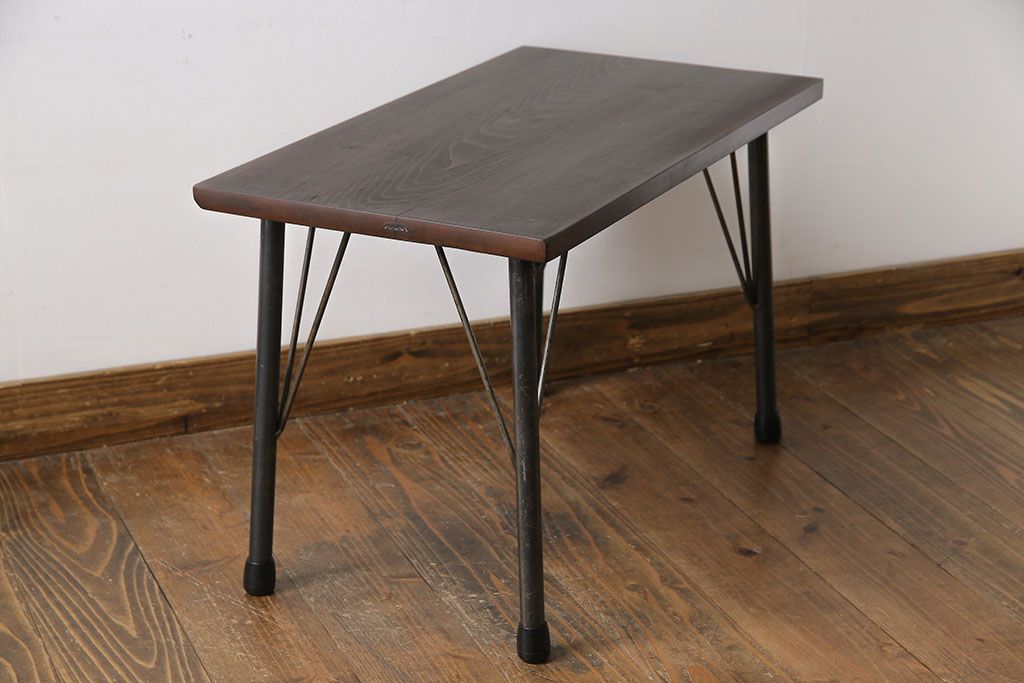 古材使用　鉄脚　インダストリアルの空間にもおすすめなリメイクテーブル(ローテーブル、カフェテーブル)(2)
