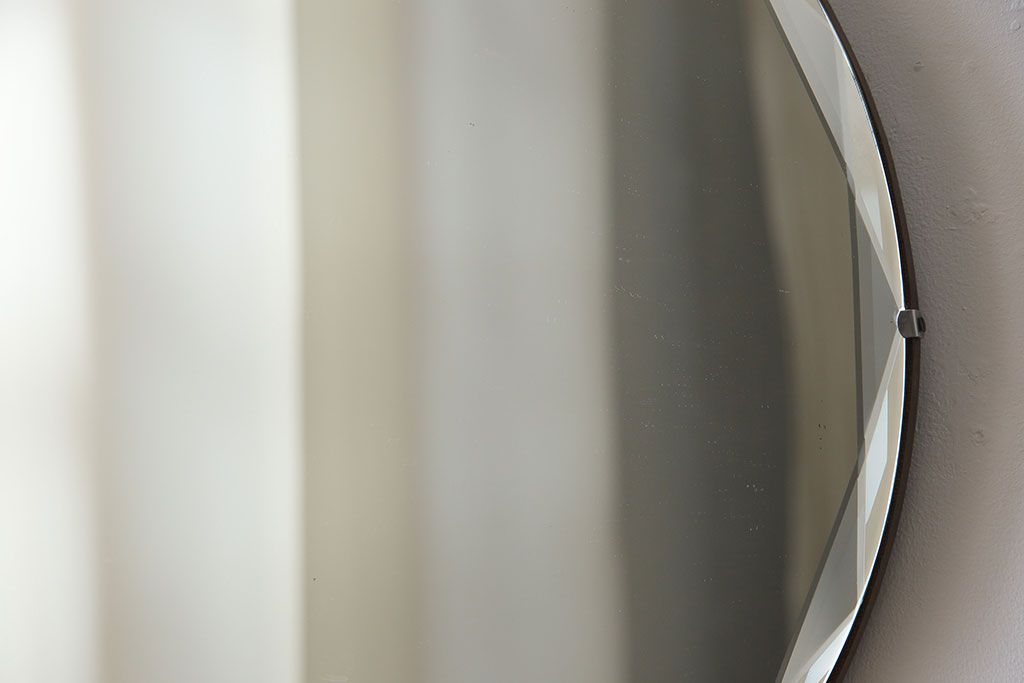 アンティーク雑貨　イギリスビンテージ　シンプルで上品なカットのウォールミラー(鏡)