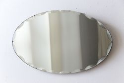 アンティーク雑貨　イギリスビンテージ　シックな空間にぴったりのカットガラスオーバルミラー(鏡)(2)