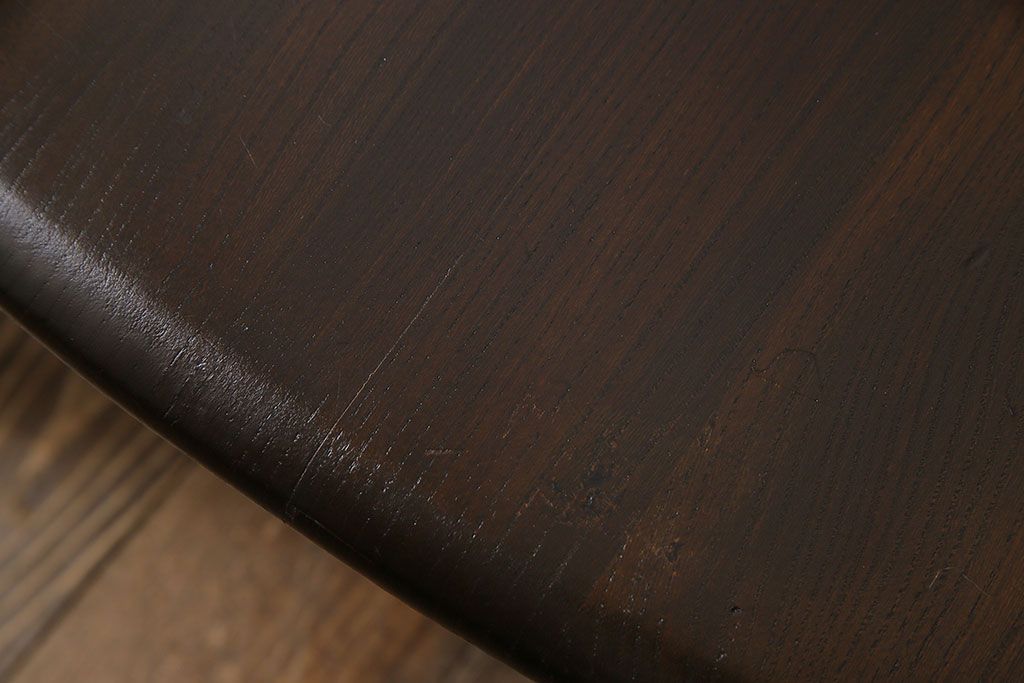 アンティーク雑貨　イギリス ERCOL(アーコール)　丸いシルエットが愛らしいネストテーブル(カフェテーブル、サイドテーブル)