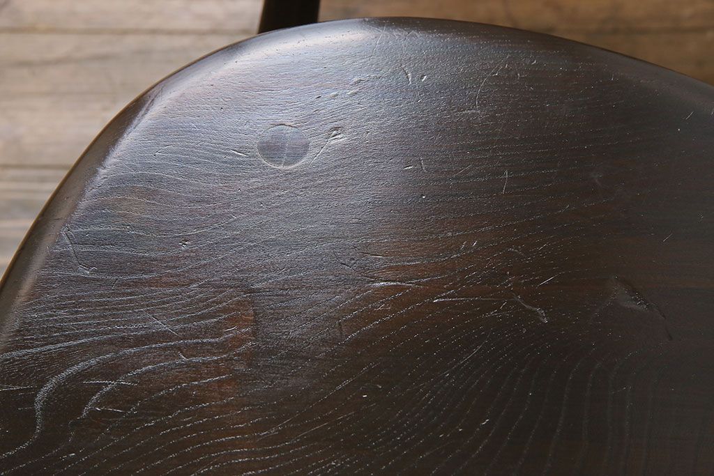 アンティーク雑貨　イギリス ERCOL(アーコール)　丸いシルエットが愛らしいネストテーブル(カフェテーブル、サイドテーブル)