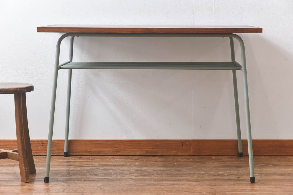 ペイント家具　ヒノキ材　ペイントカラーがおしゃれなリメイクの鉄脚テーブル(ダイニングテーブル、作業台、カフェテーブル)(2)