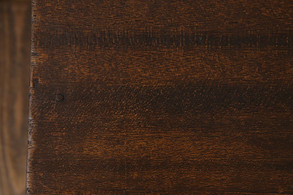 レトロ家具　昭和レトロ　素朴な佇まいの角スツール(チェア、イス、飾り台)
