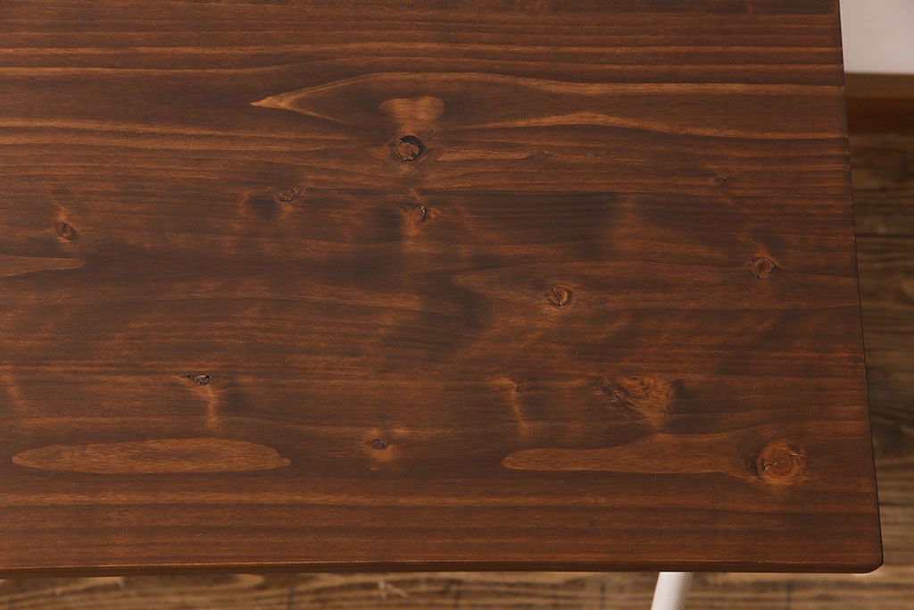 アンティーク家具　ヒノキ材製天板　ペイントがおしゃれなアイアンテーブル(作業台、カフェテーブル)(3)