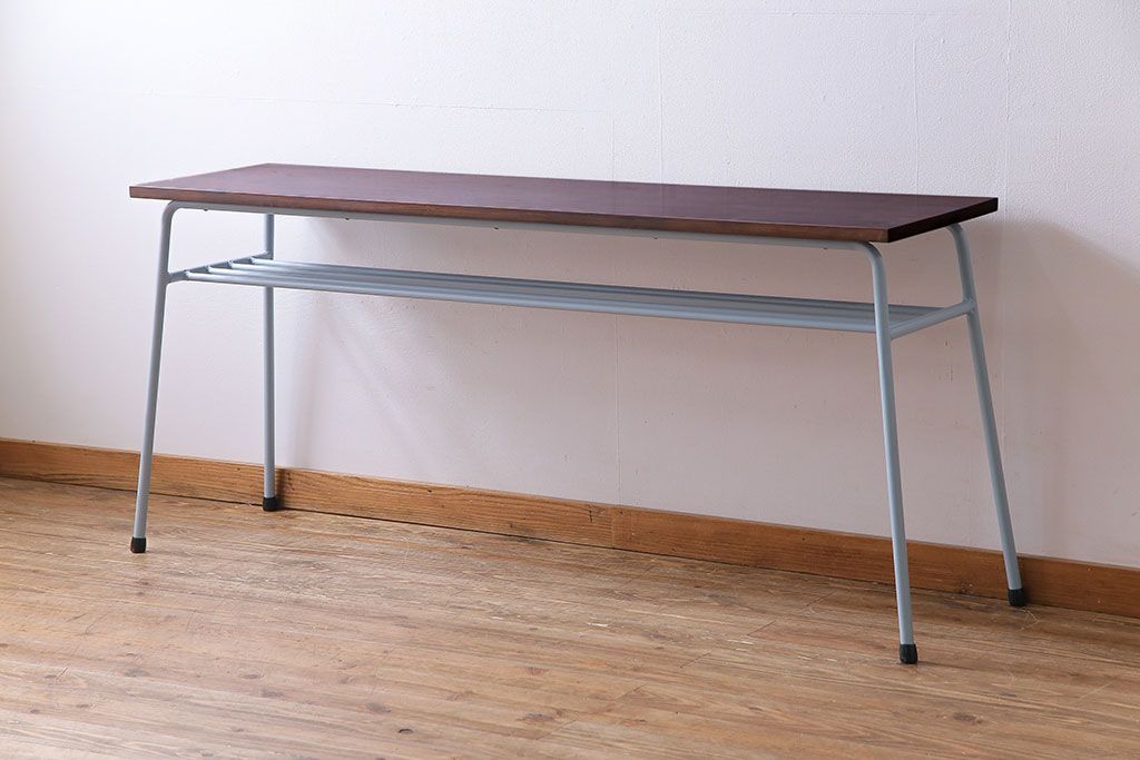 アンティーク家具　ヒノキ無垢材　淡いカラーのペイント鉄脚テーブル(作業台、カウンターテーブル)(1)