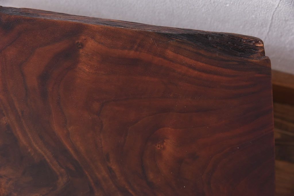 中古美品　ジョージナカシマ　桜製作所　クラロウォールナット材　MINGURENII COFFEE TABLE 　コーヒーテーブル(ジョージ・ナカシマ、ミングレンII、センターテーブル、ローテーブル、机)(定価約95万円)