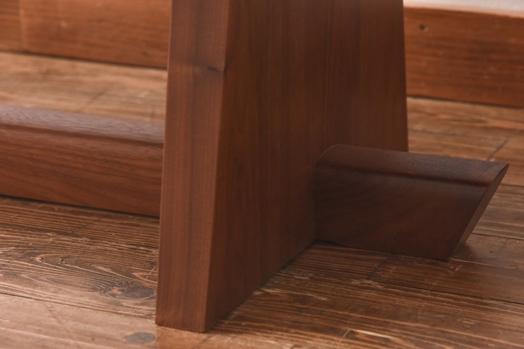 中古美品　ジョージナカシマ　桜製作所　クラロウォールナット材　MINGURENII COFFEE TABLE 　コーヒーテーブル(ジョージ・ナカシマ、ミングレンII、センターテーブル、ローテーブル、机)(定価約95万円)