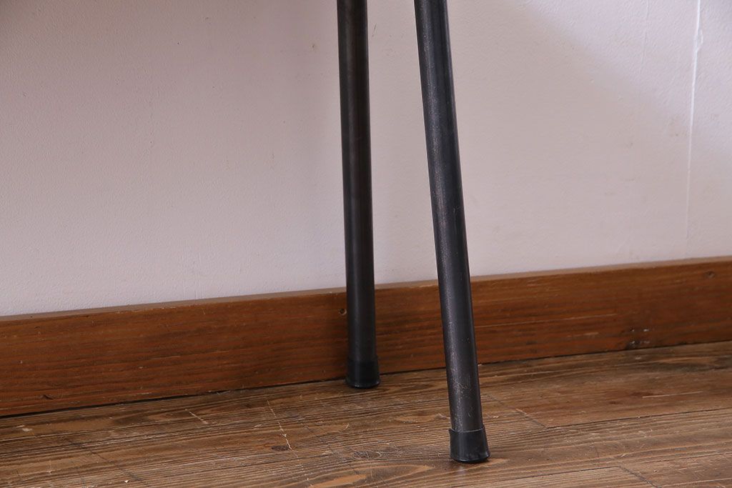 昭和初期　トチノキ(栃の木)　古材の風合いを活かしたリメイク鉄脚ベンチ(椅子、板座チェア)