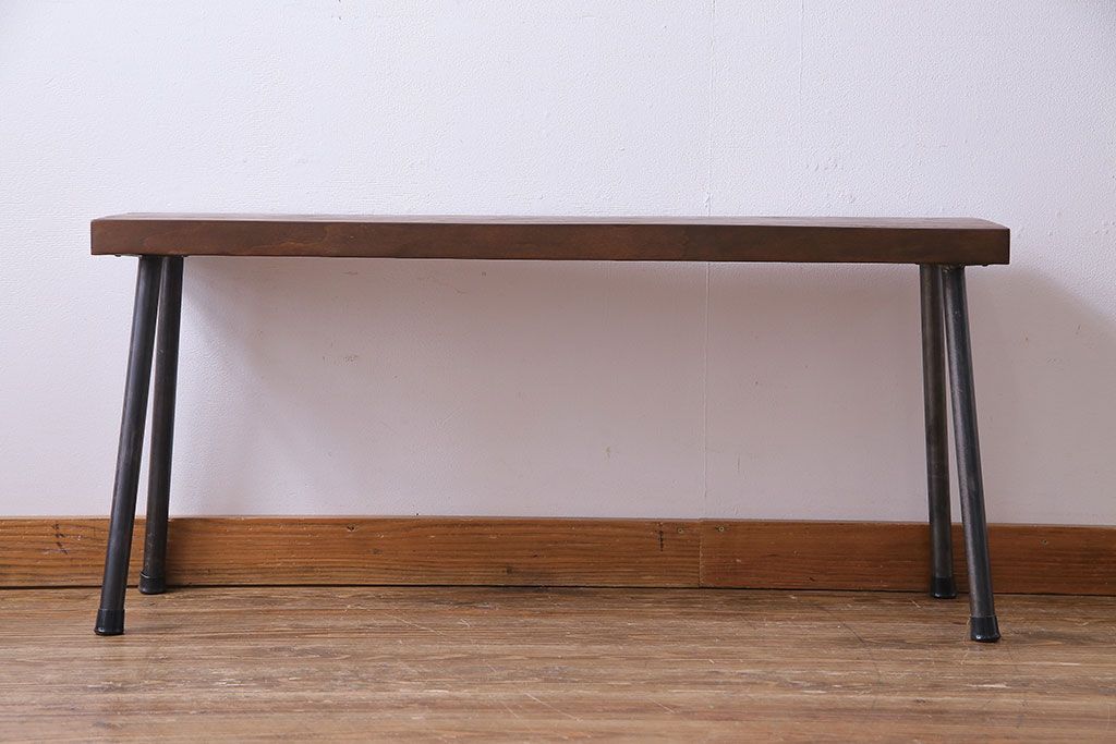 昭和初期　トチノキ(栃の木)　古材の風合いを活かしたリメイク鉄脚ベンチ(椅子、板座チェア)