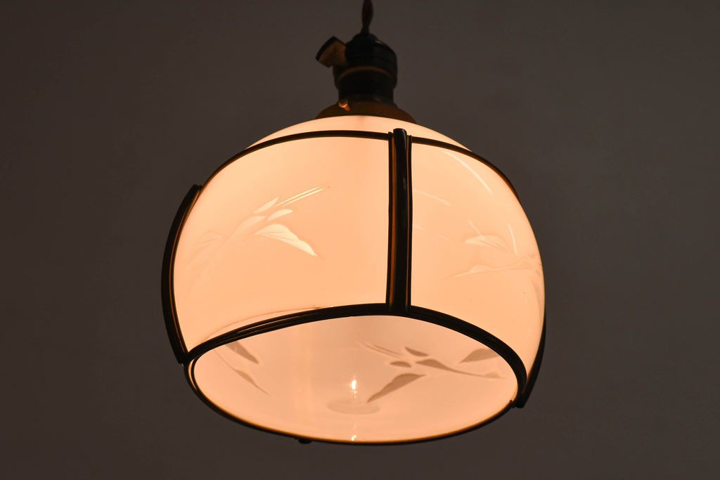 昭和レトロ　鶴のモチーフから和を感じるシェード(天井照明、電笠、吊り照明)