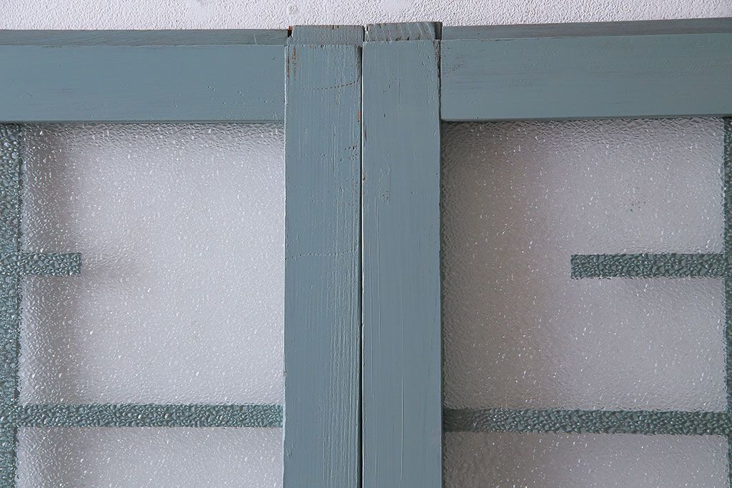 アンティーク建具　昭和初期　色ガラス・当時物ダイヤガラス入り!　シャビーな雰囲気が可愛いらしいペイントガラス戸2枚セット(2)