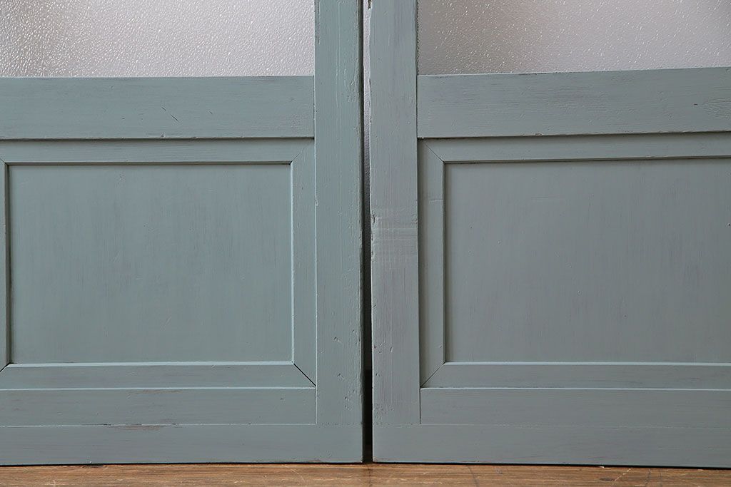 アンティーク建具　昭和初期　色ガラス・当時物ダイヤガラス入り!　シャビーな雰囲気が可愛いらしいペイントガラス戸2枚セット(2)