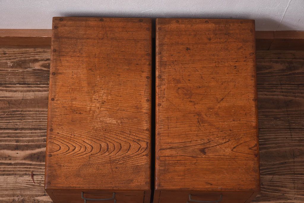アンティーク雑貨　天板一枚板　小引き出し付き　ケヤキの木目が美しい裁ち板(作業台、ローボード)