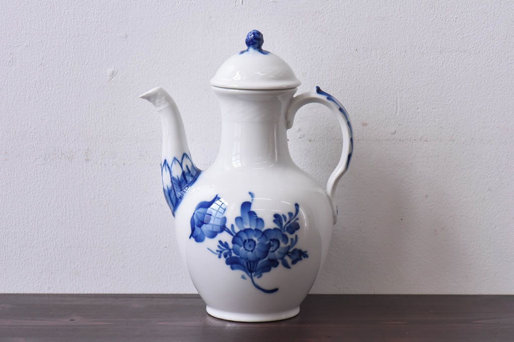アンティーク雑貨　中古　ROYAL COPENHAGEN(ロイヤルコペンハーゲン)　ブルーフラワー　プレイン　コーヒーポット(ピッチャー、洋食器)(2)