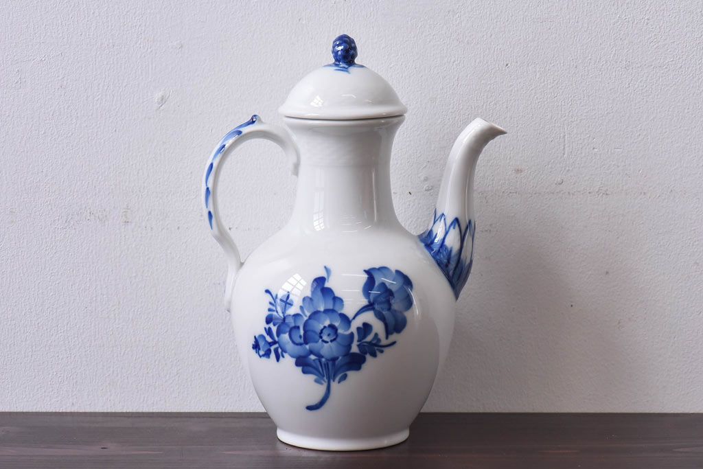 アンティーク雑貨　中古　ROYAL COPENHAGEN(ロイヤルコペンハーゲン)　ブルーフラワー　プレイン　コーヒーポット(ピッチャー、洋食器)(2)