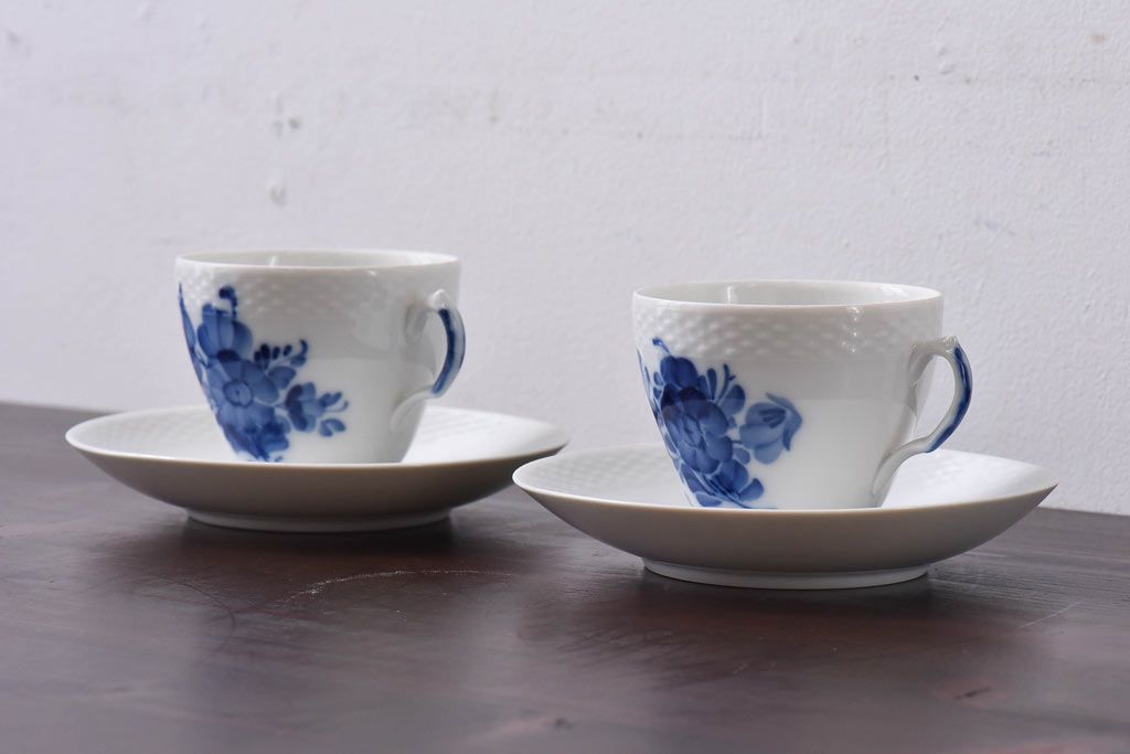 アンティーク雑貨　中古　ROYAL COPENHAGEN(ロイヤルコペンハーゲン)　blue flower　カップ&ソーサー(コーヒーカップ、洋食器)2客セット