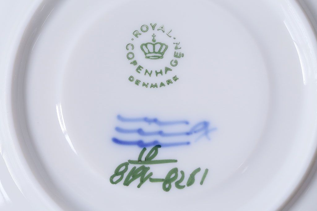 アンティーク雑貨　中古　ROYAL COPENHAGEN(ロイヤルコペンハーゲン)　ブルーフラワー　プレイン　カップ&ソーサー(コーヒーカップ、洋食器)2客セット(2)