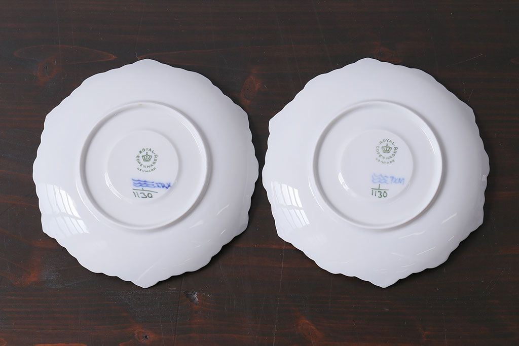 アンティーク雑貨　中古　ROYAL COPENHAGEN(ロイヤルコペンハーゲン)　ブルーフルーテッド　フルレース　カップ&ソーサー(ティーカップ、洋食器)2客セット(定価約8万6千円)(2)