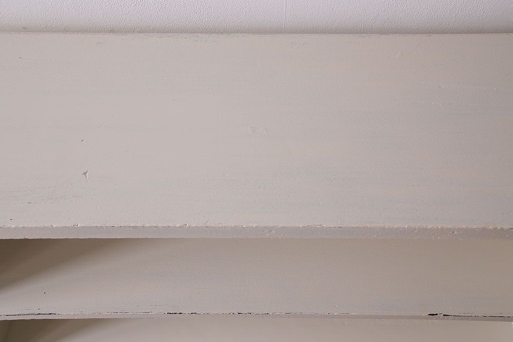 ペイント家具　壁紙が可愛らしいレトロな収納棚(キャビネット、オープンラック、本棚)