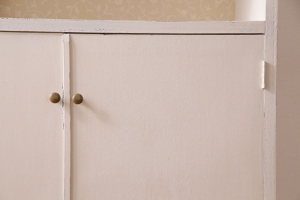 ペイント家具　壁紙が可愛らしいレトロな収納棚(キャビネット、オープンラック、本棚)
